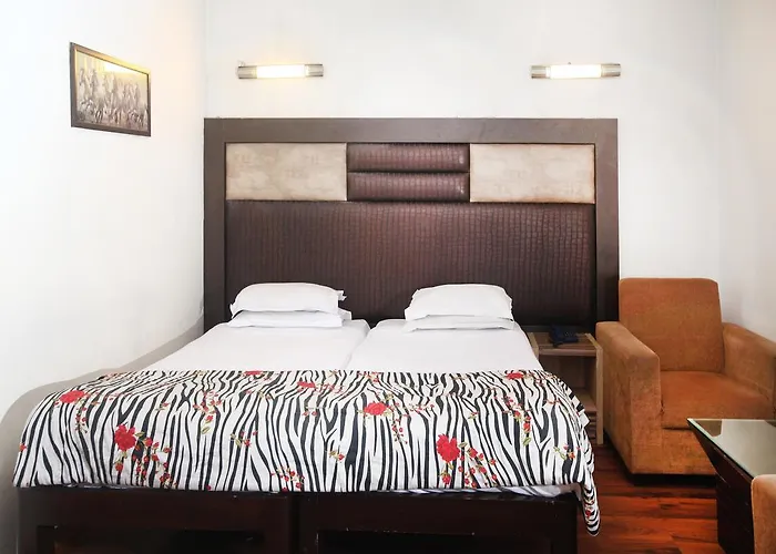 Oyo 358 Sarojini Nagar Hotel New Delhi